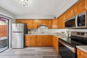 Rosemount Dr-S2003-021.jpg