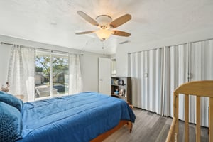 Rosemount Dr-S2003-032.jpg