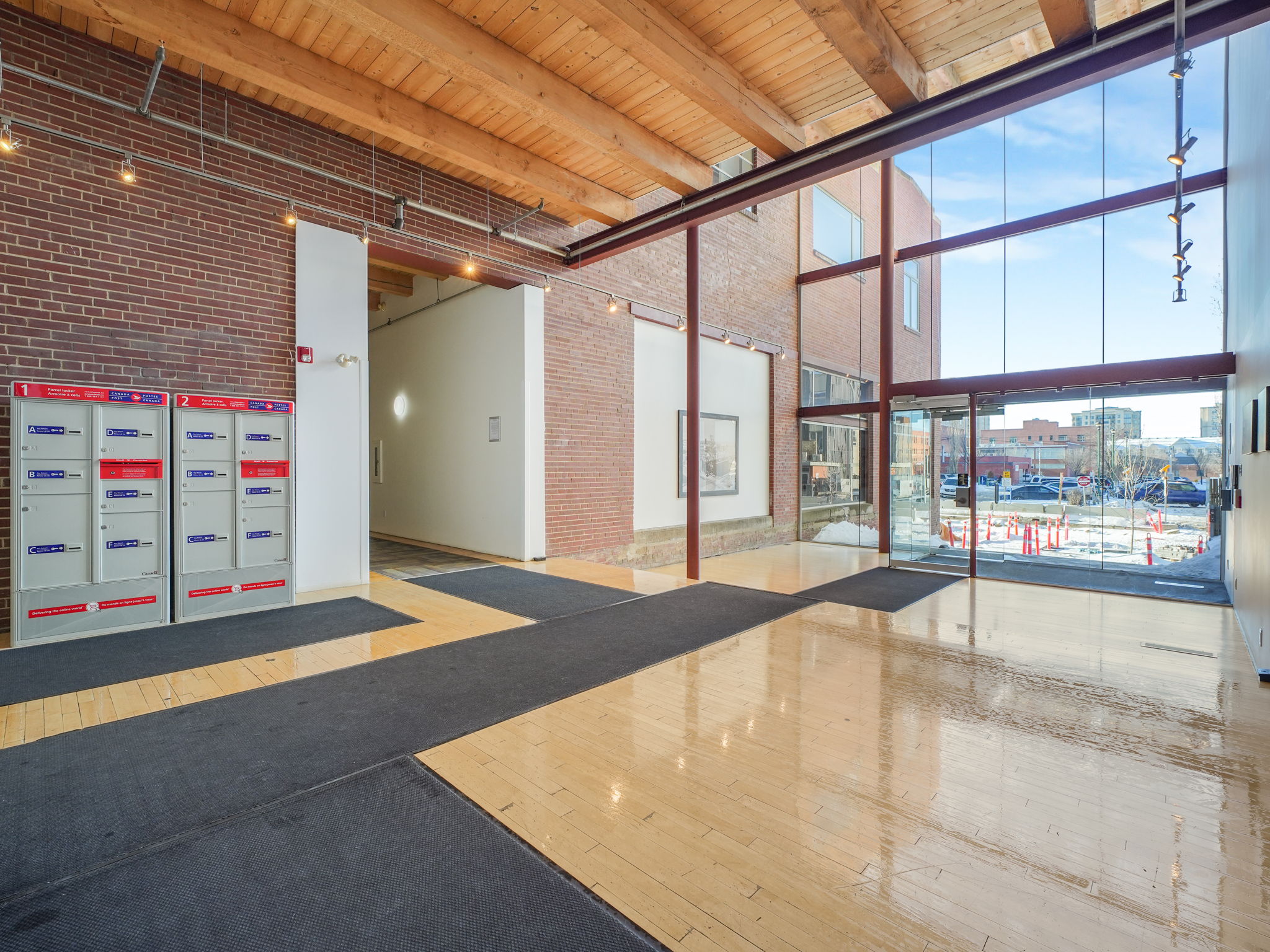 VX - Interior  Image - (3)