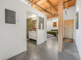 VX - Interior  Image - (21)