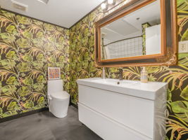 VX - Interior  Image - (22)