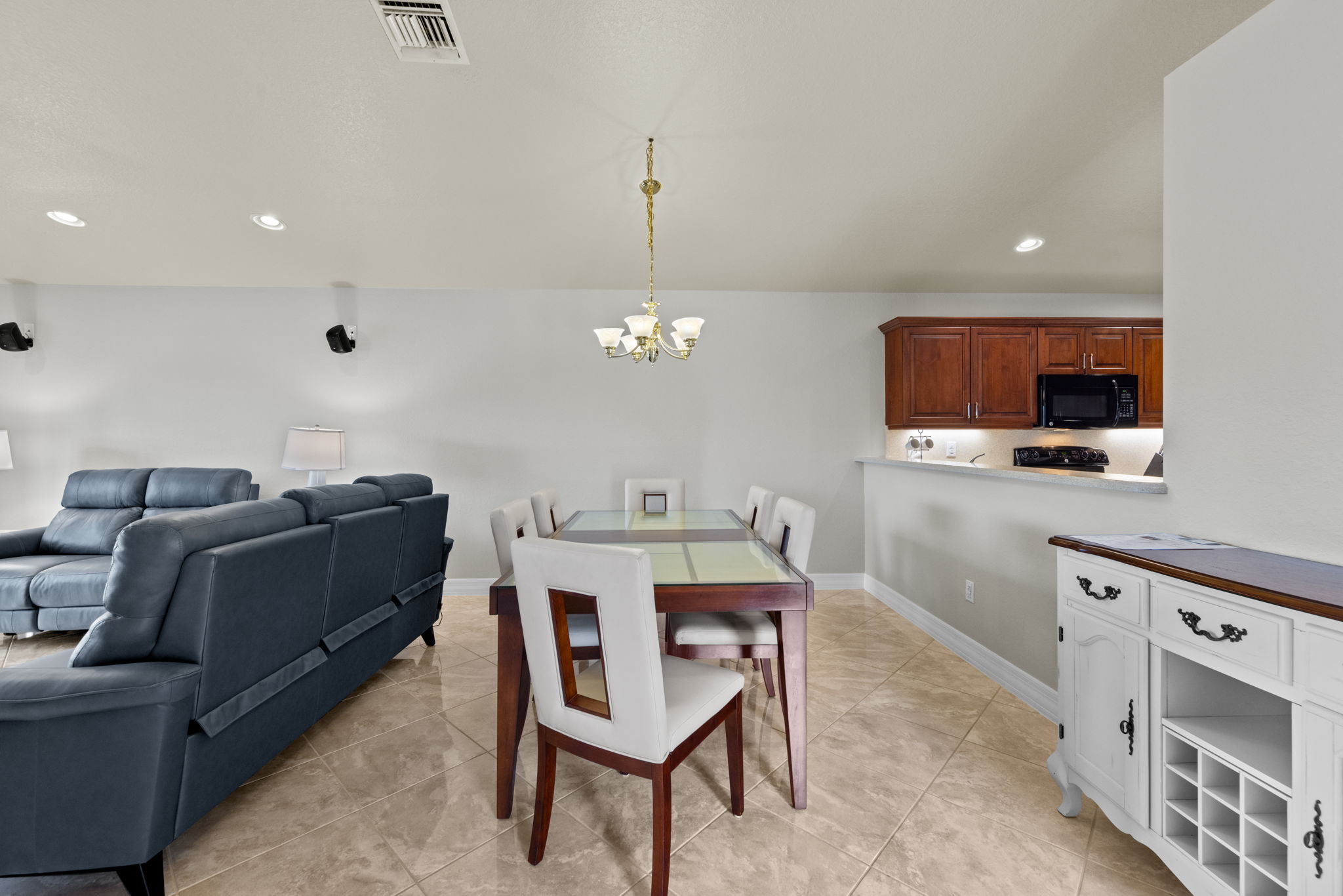 Dining Area 1 of 2