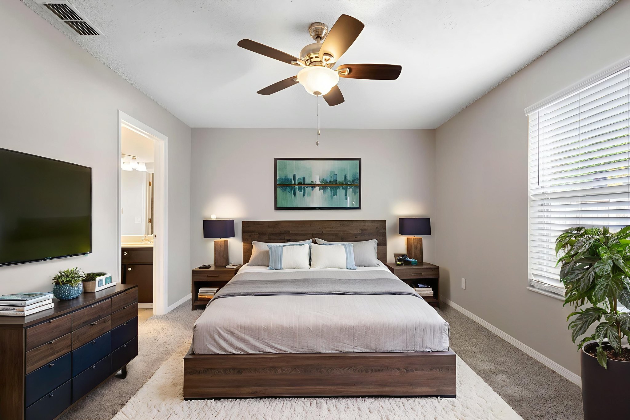 IMG_9867 virtually staged.jpeg