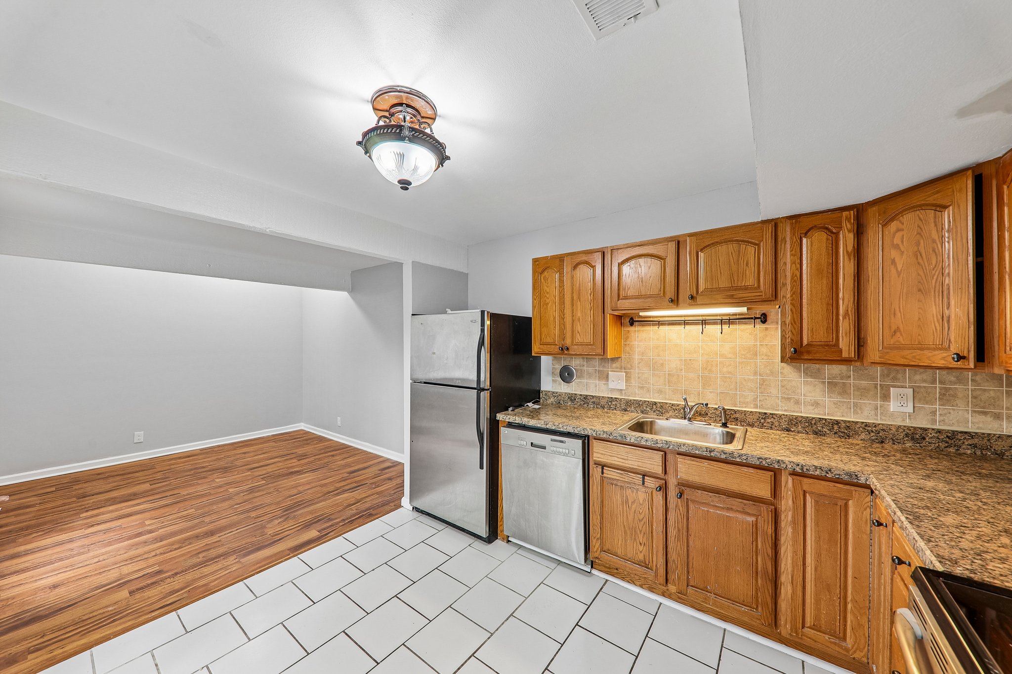 1031 Tavistock Cir-S2506-011.jpg