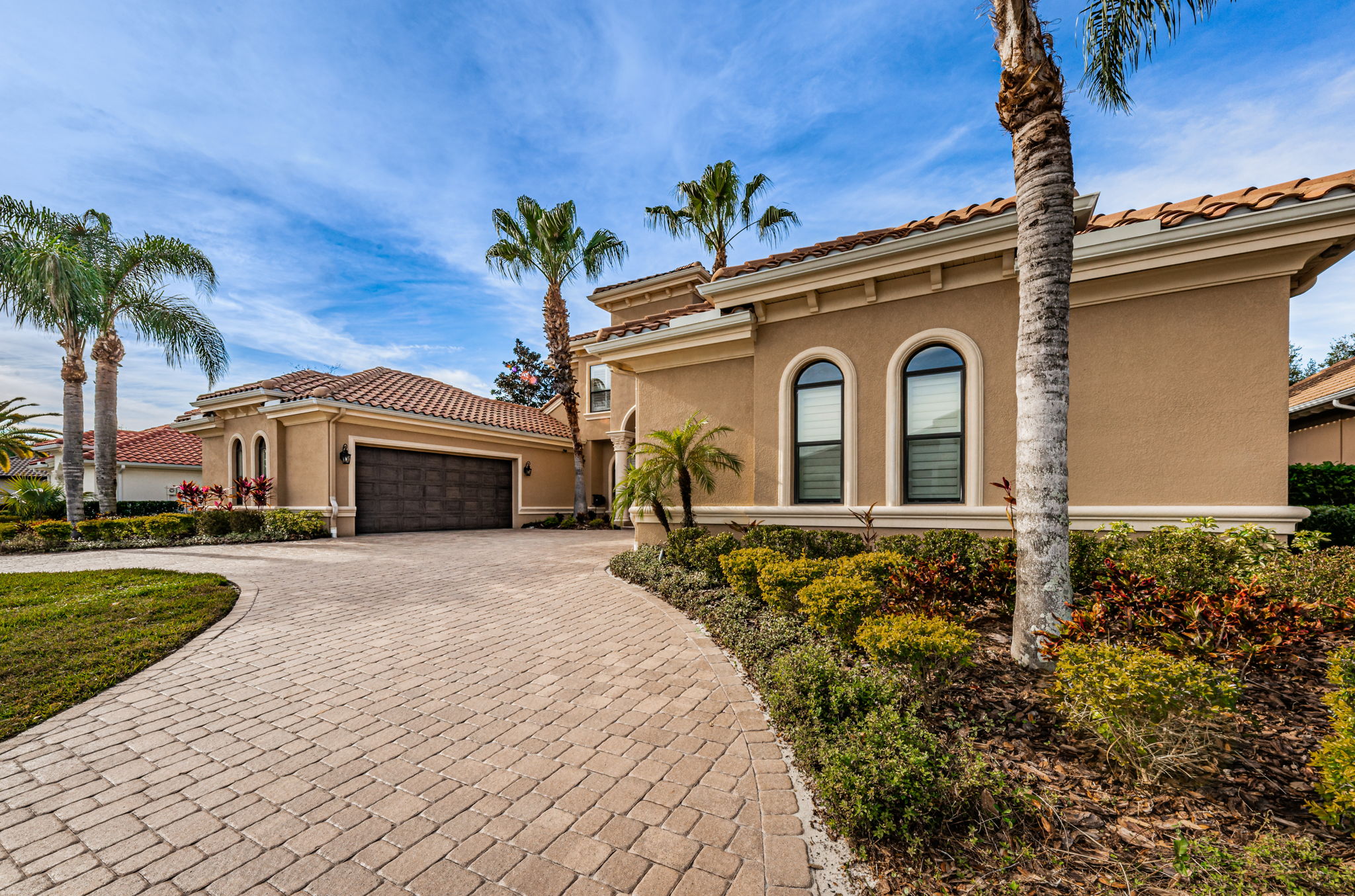 Front Exterior34