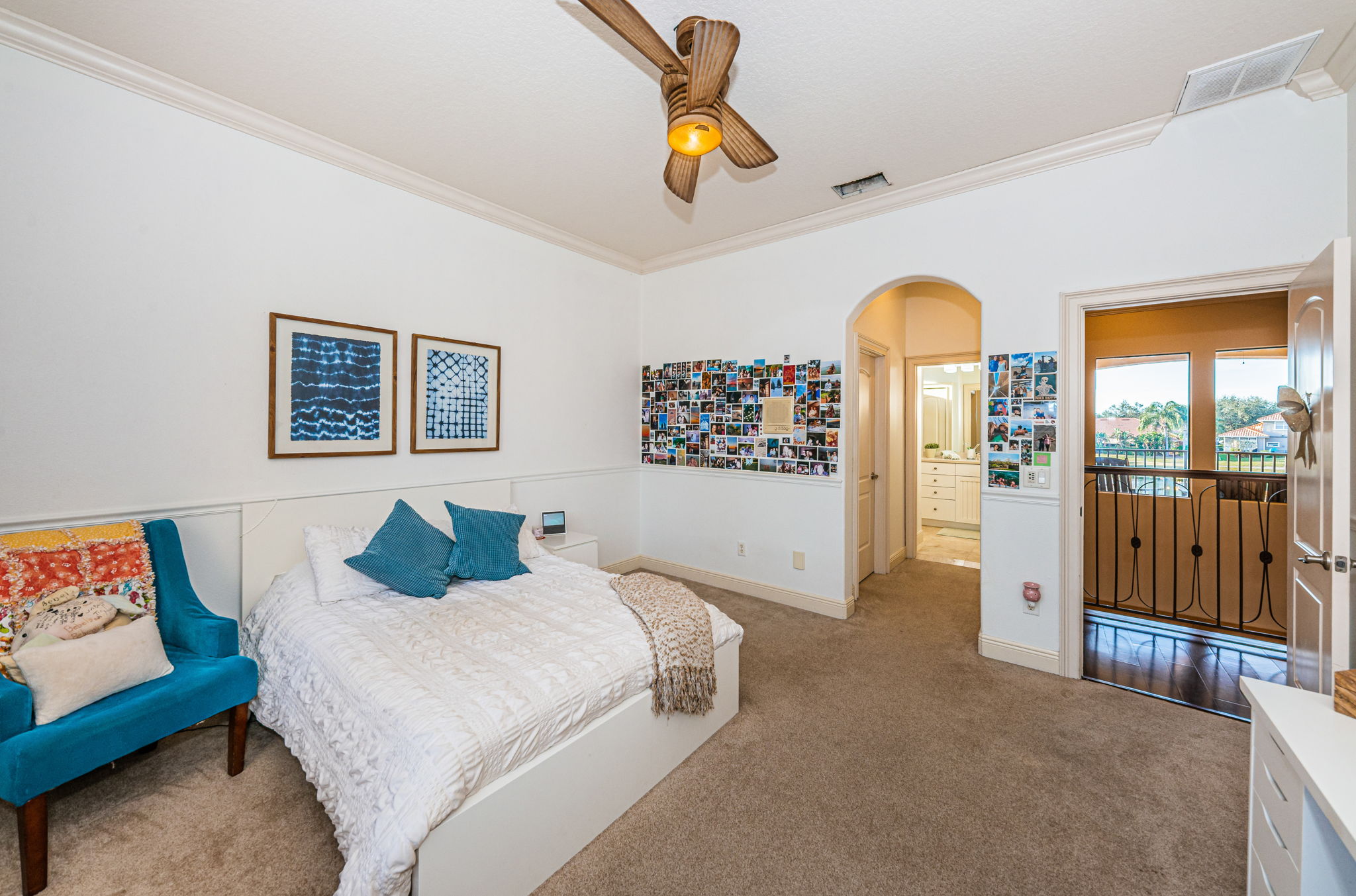 Upper Level Guest Bedroom1b