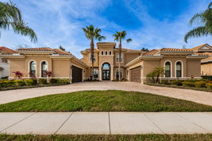Front Exterior3