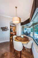 Kitchen Eat-in Area2