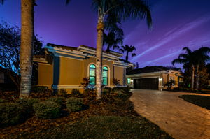 Front Exterior11
