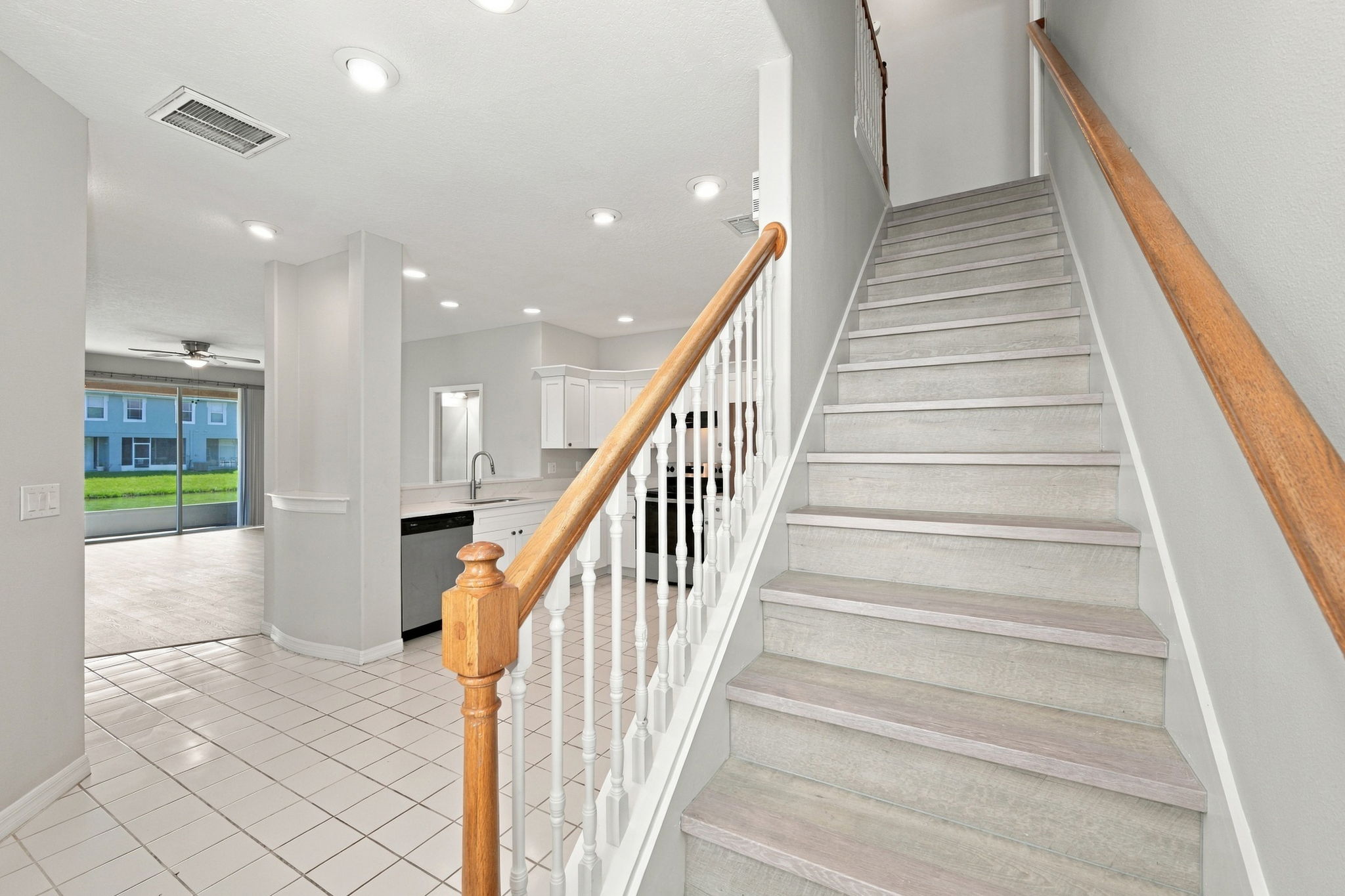 023_Lower Level Stair Landing 1