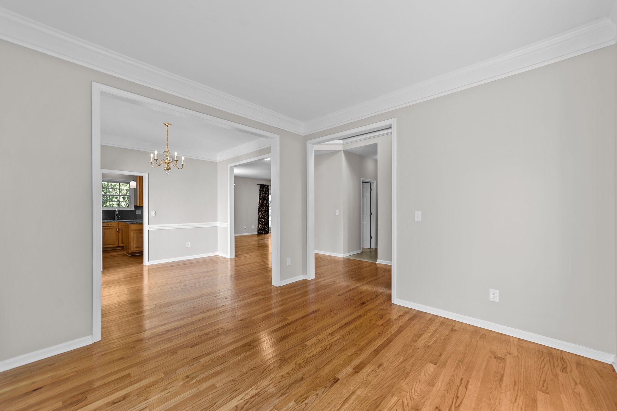 Crown molding detail