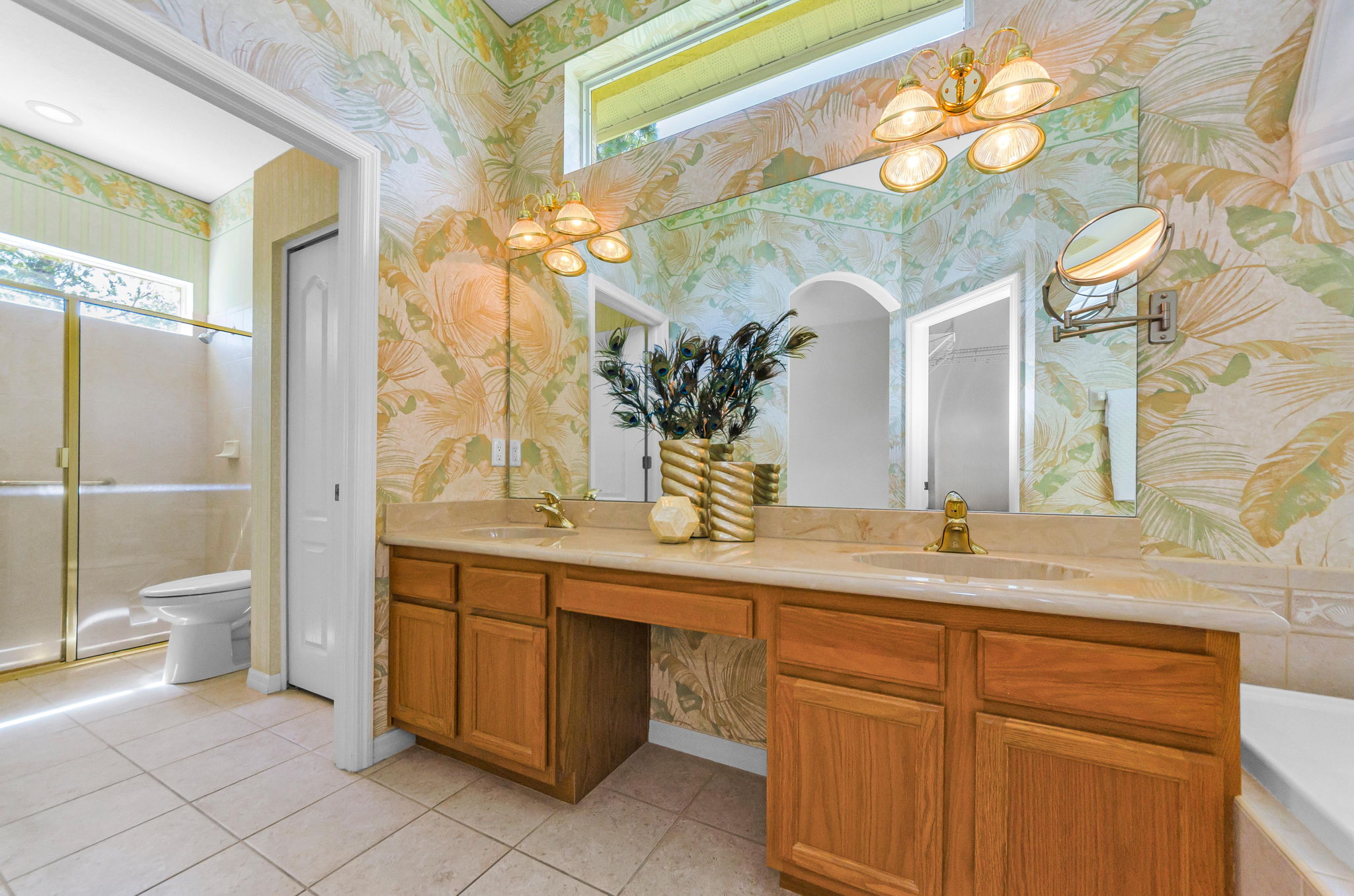 Primary Bathroom 1b