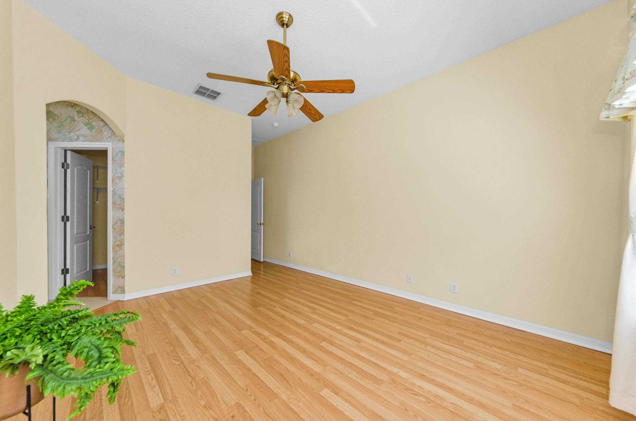 Primary Bedroom 1c