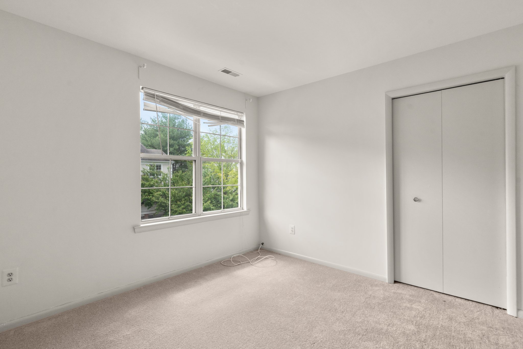 30. Upper bedroom.jpg