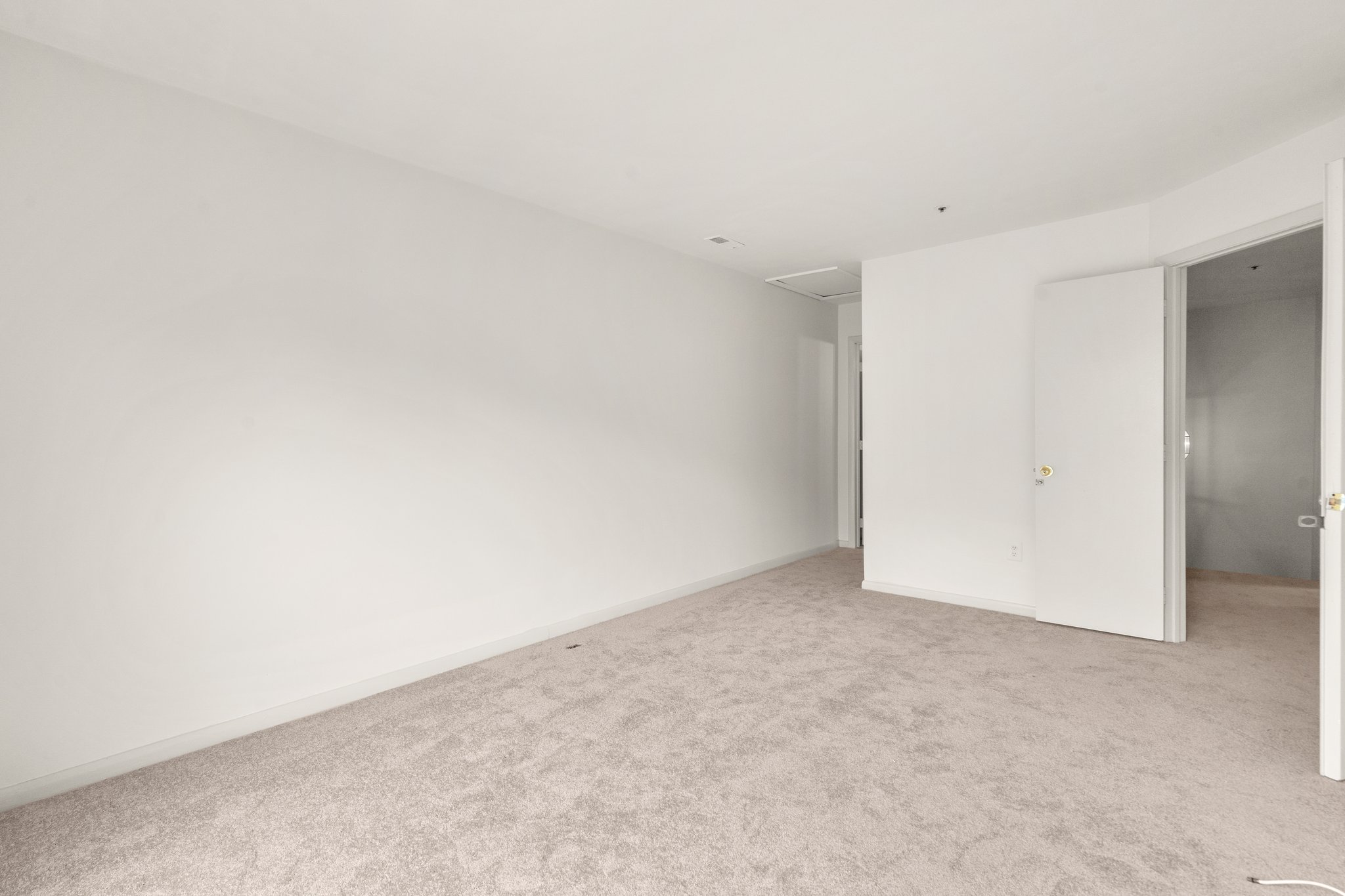 24. Upper bedroom.jpg