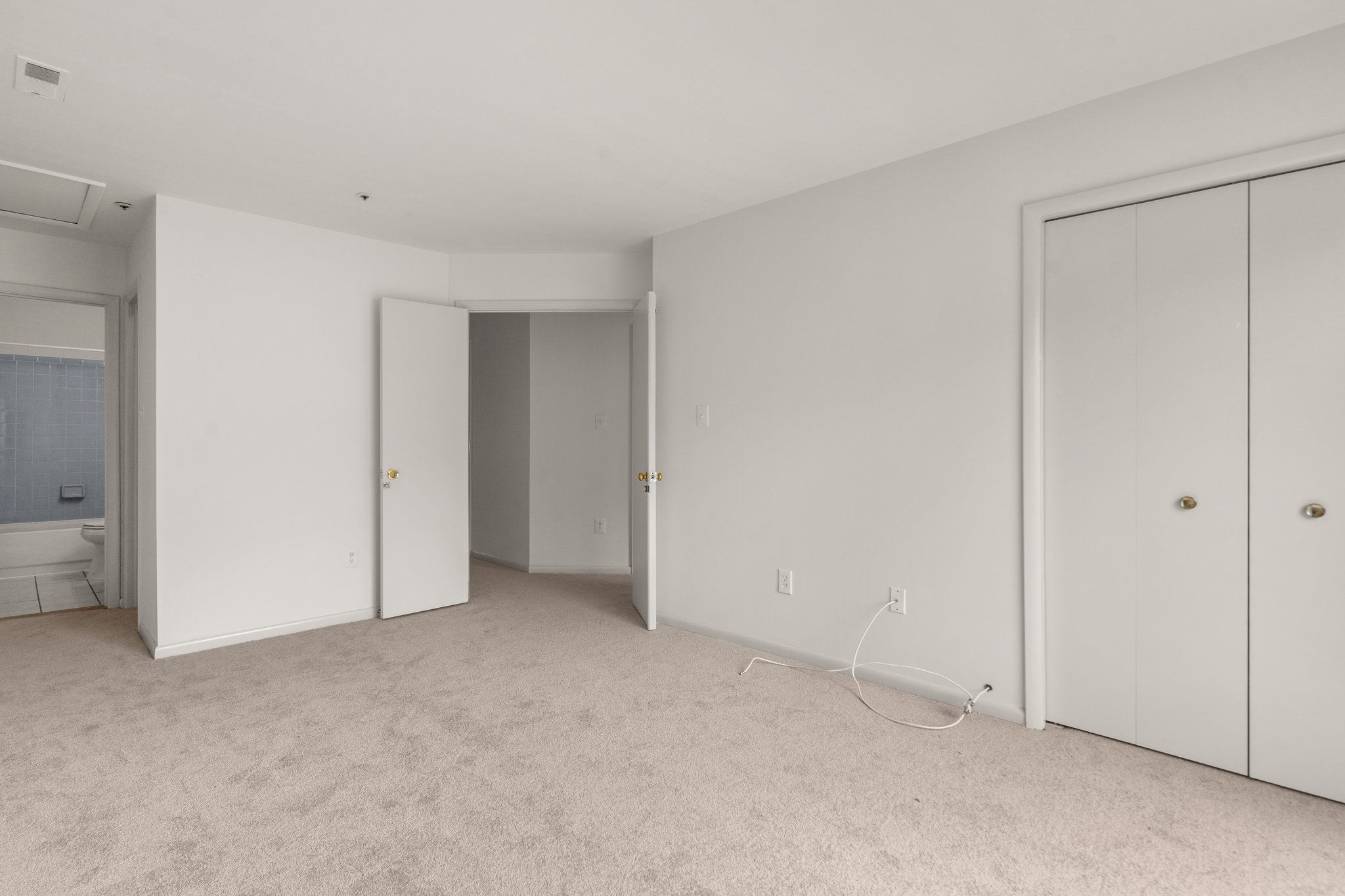 25. Upper bedroom.jpg