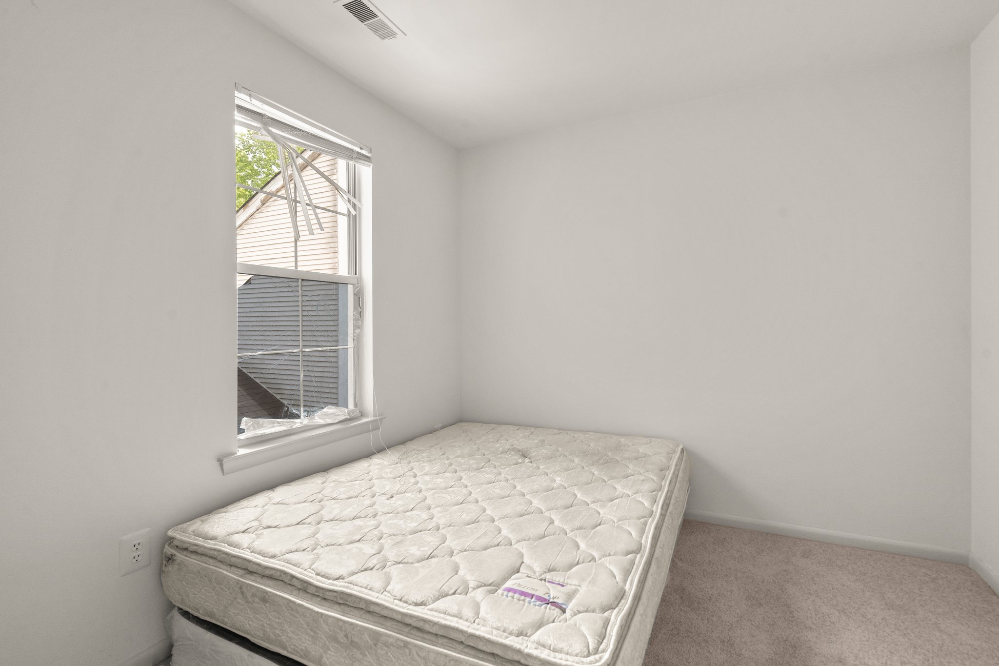 32. Upper bedroom.jpg