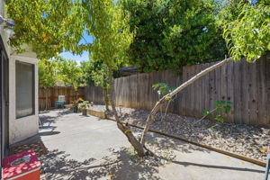 036_F8_1032 Burnham Dr