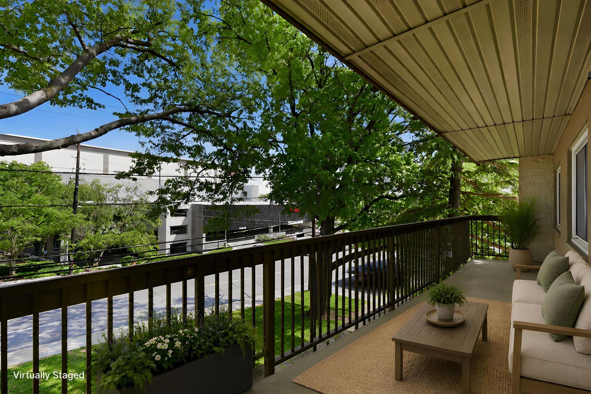 Expansive Balcony