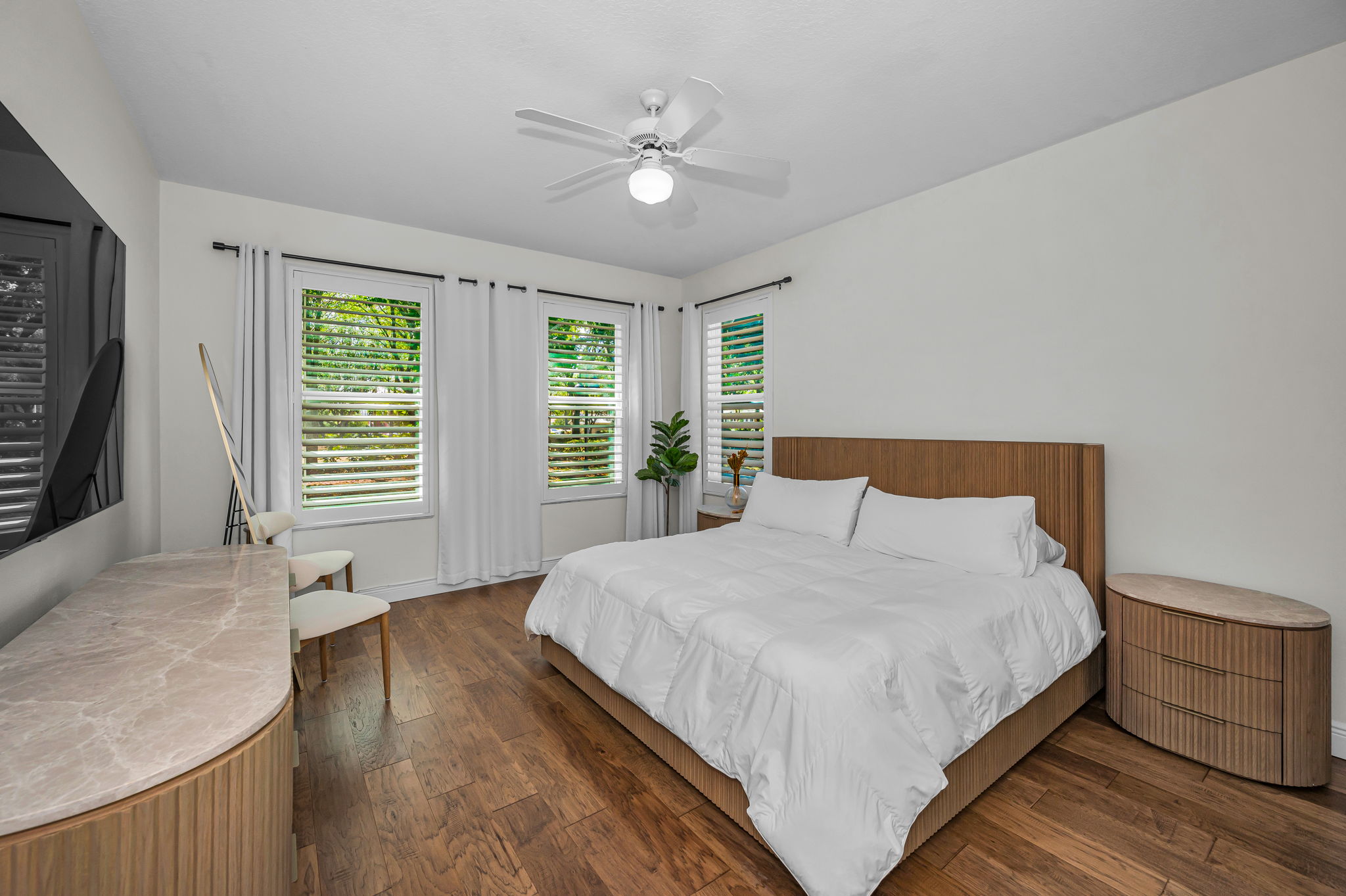 First Floor Primary Bedroom1b