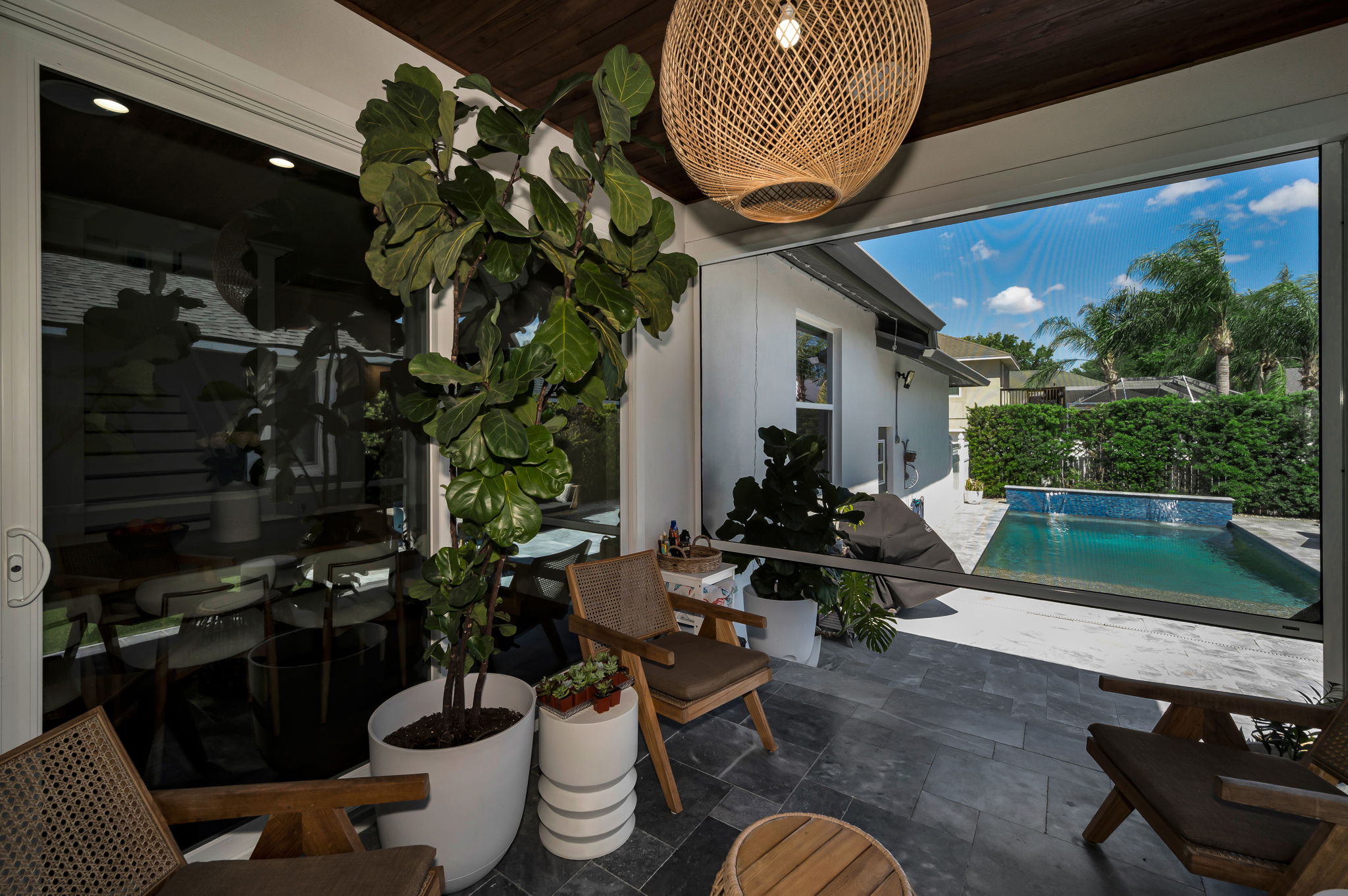 Screened Lanai14