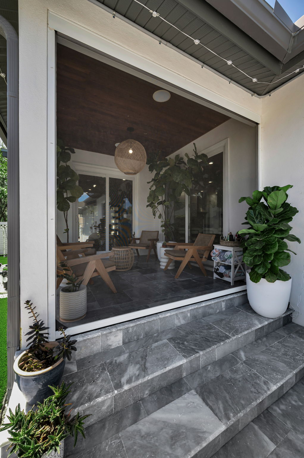 Screened Lanai7