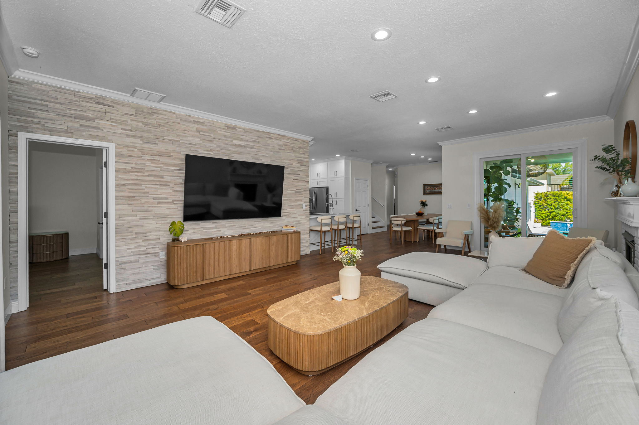 Living Room7