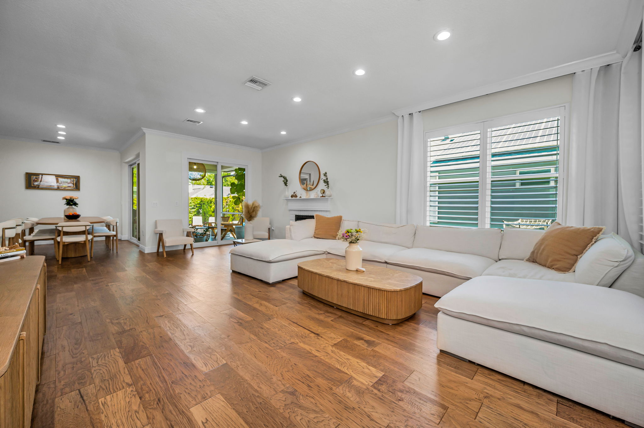 Living Room5