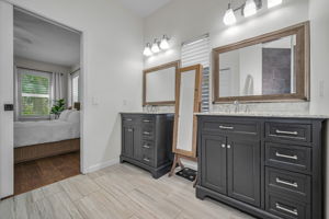 First Floor Primary Bathroom1c