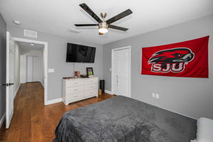 Upper Level Bedroom4b