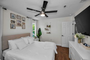 Upper Level Bedroom3b