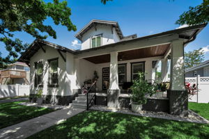Front Exterior7
