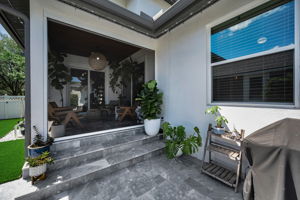 Screened Lanai3