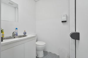  Photo 37