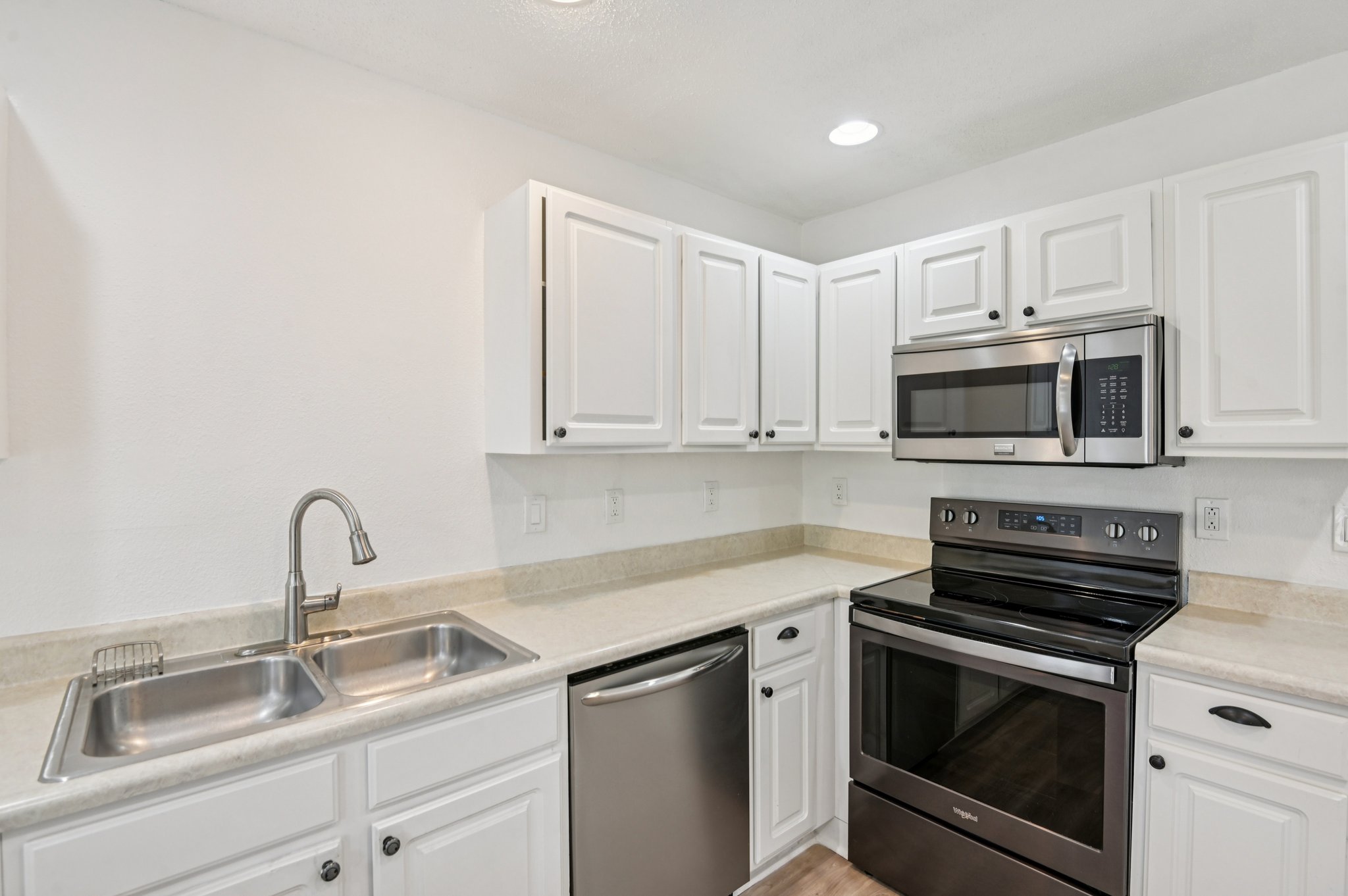 Liverpool Way-S2910-018.jpg