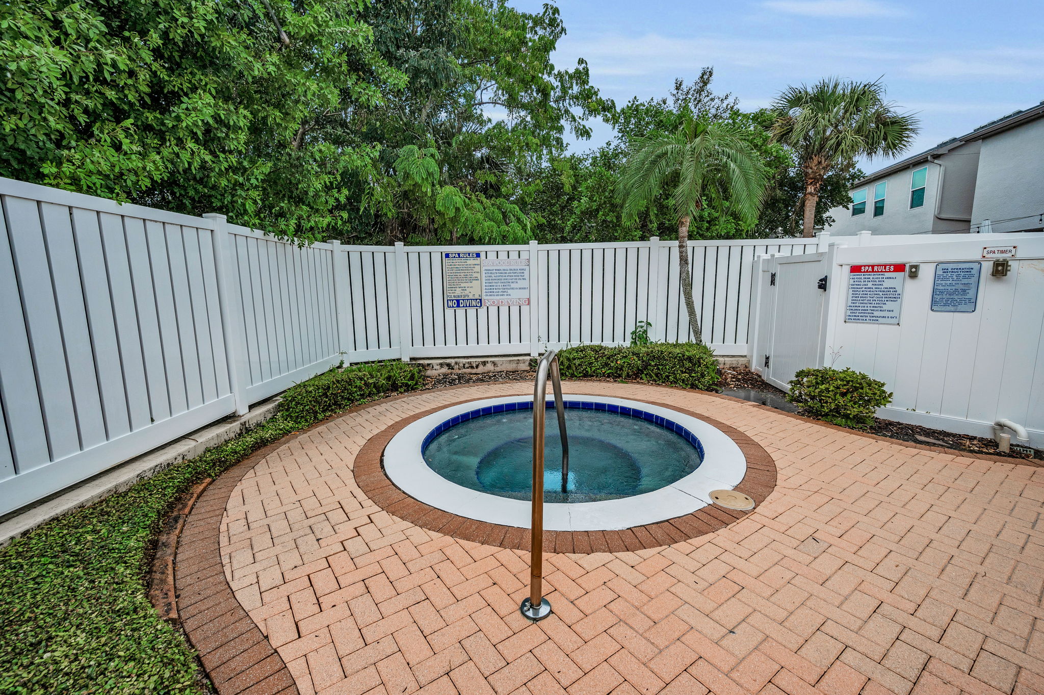 4-Hot Tub