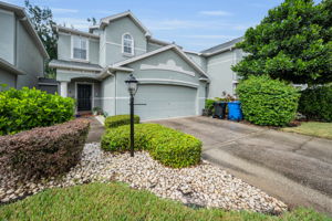 Front Exterior5