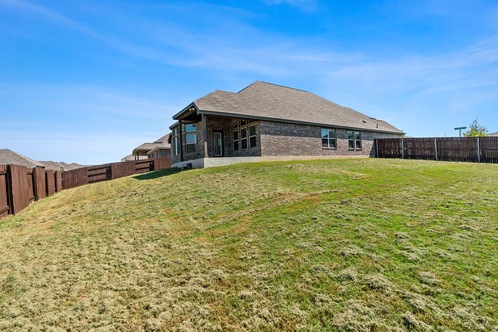 1033 Leadtree Loop, Mustang Ridge, TX 78610, USA Photo 30