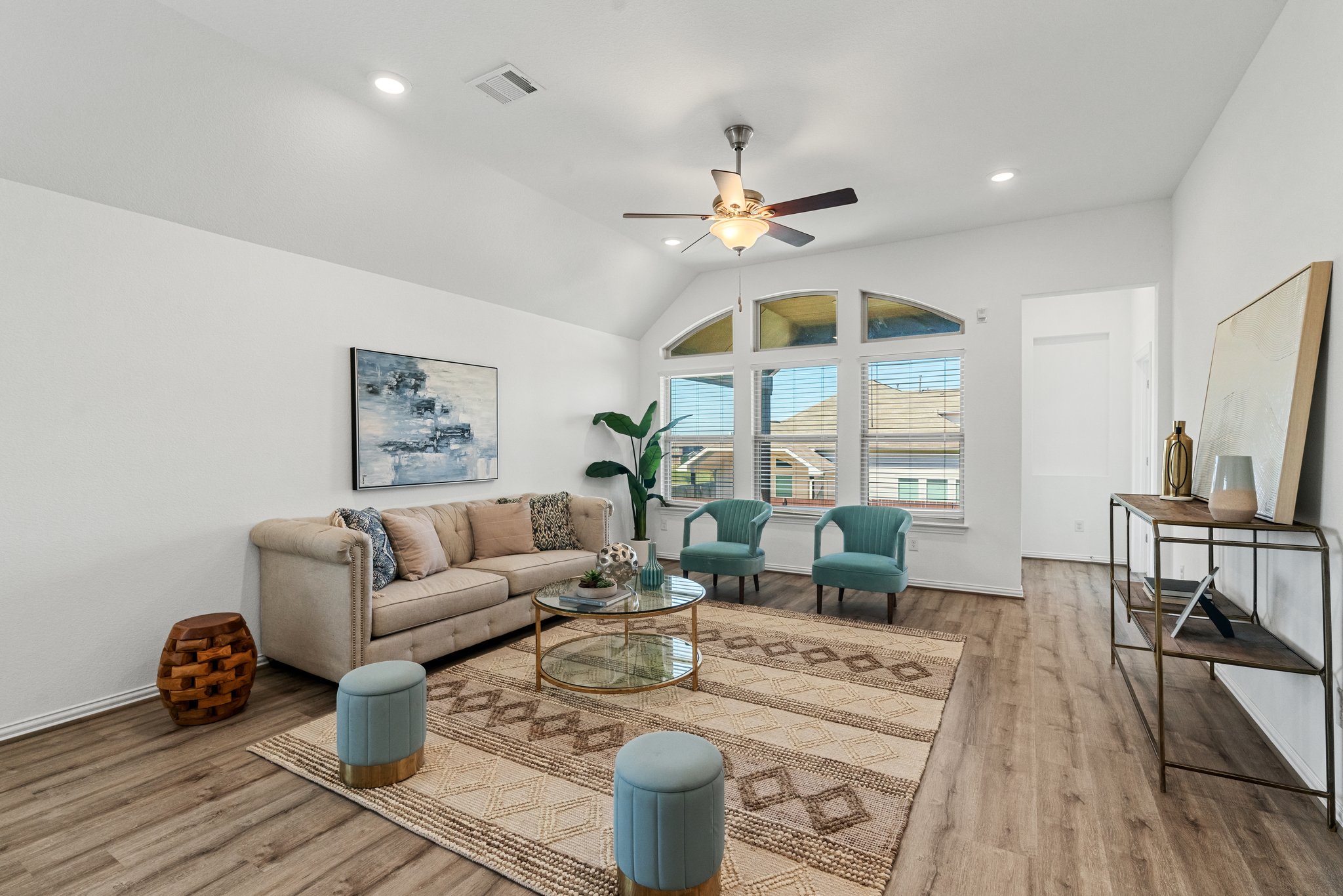 1033 Leadtree Loop, Mustang Ridge, TX 78610