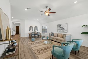 1033 Leadtree Loop, Mustang Ridge, TX 78610, USA Photo 13