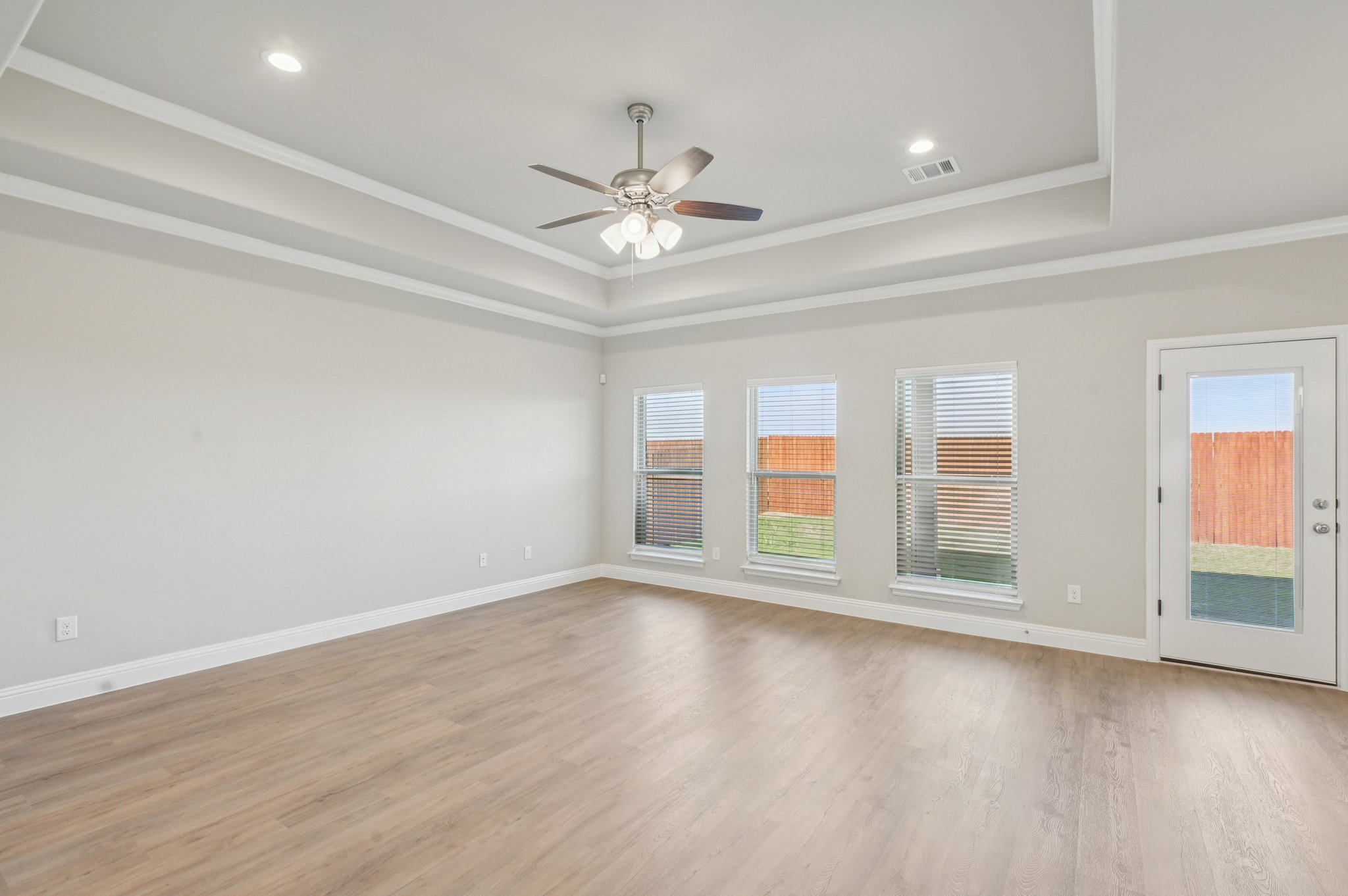 Nighthawk Trl-S1311-004.jpg