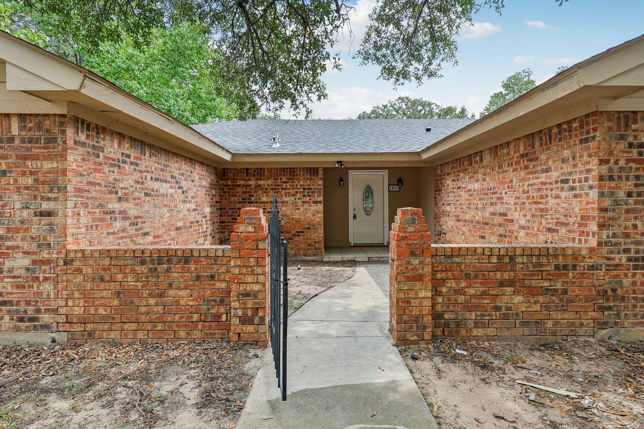 Oak Ridge Dr-S1808-004.jpg