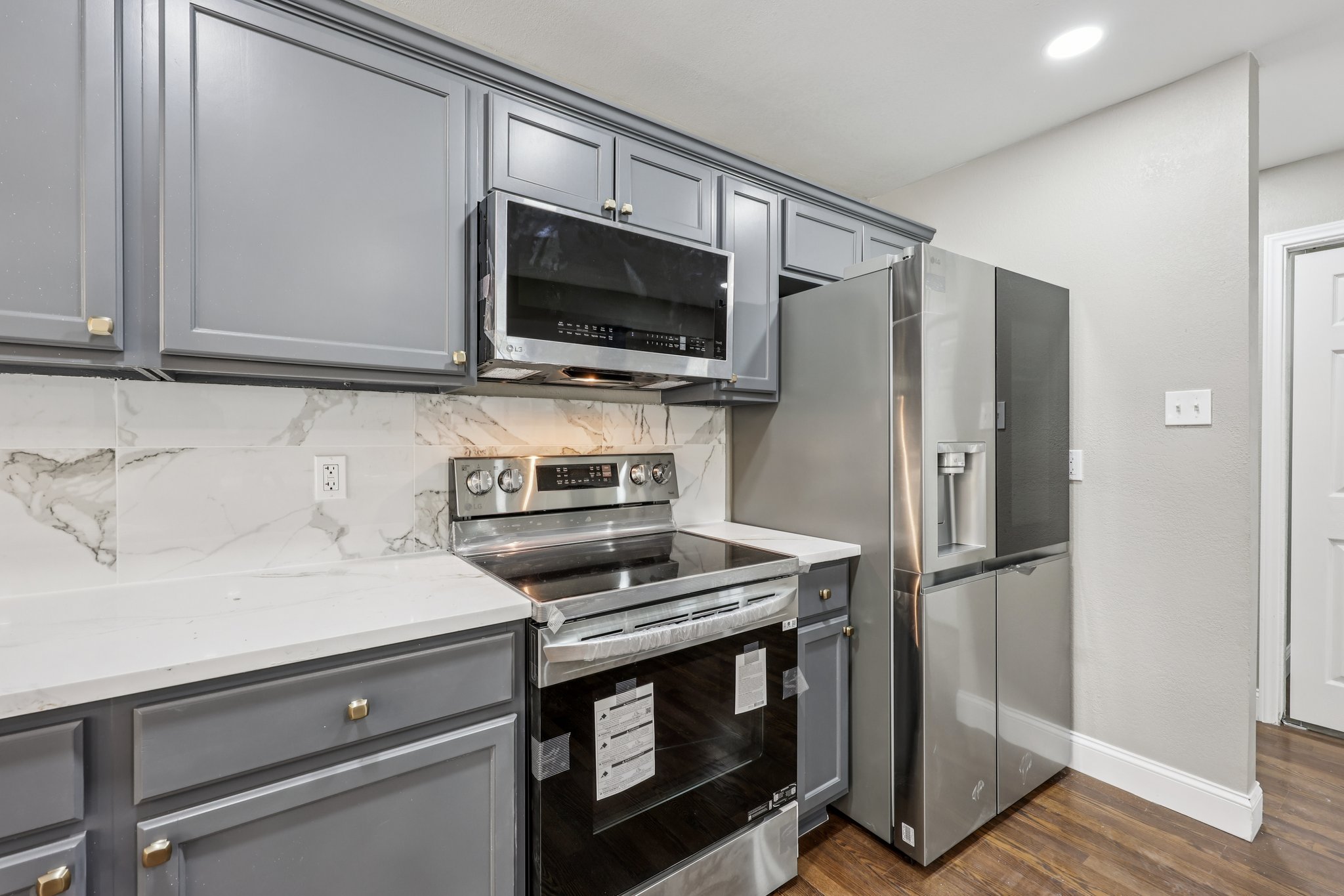 Oak Ridge Dr-S1808-014.jpg