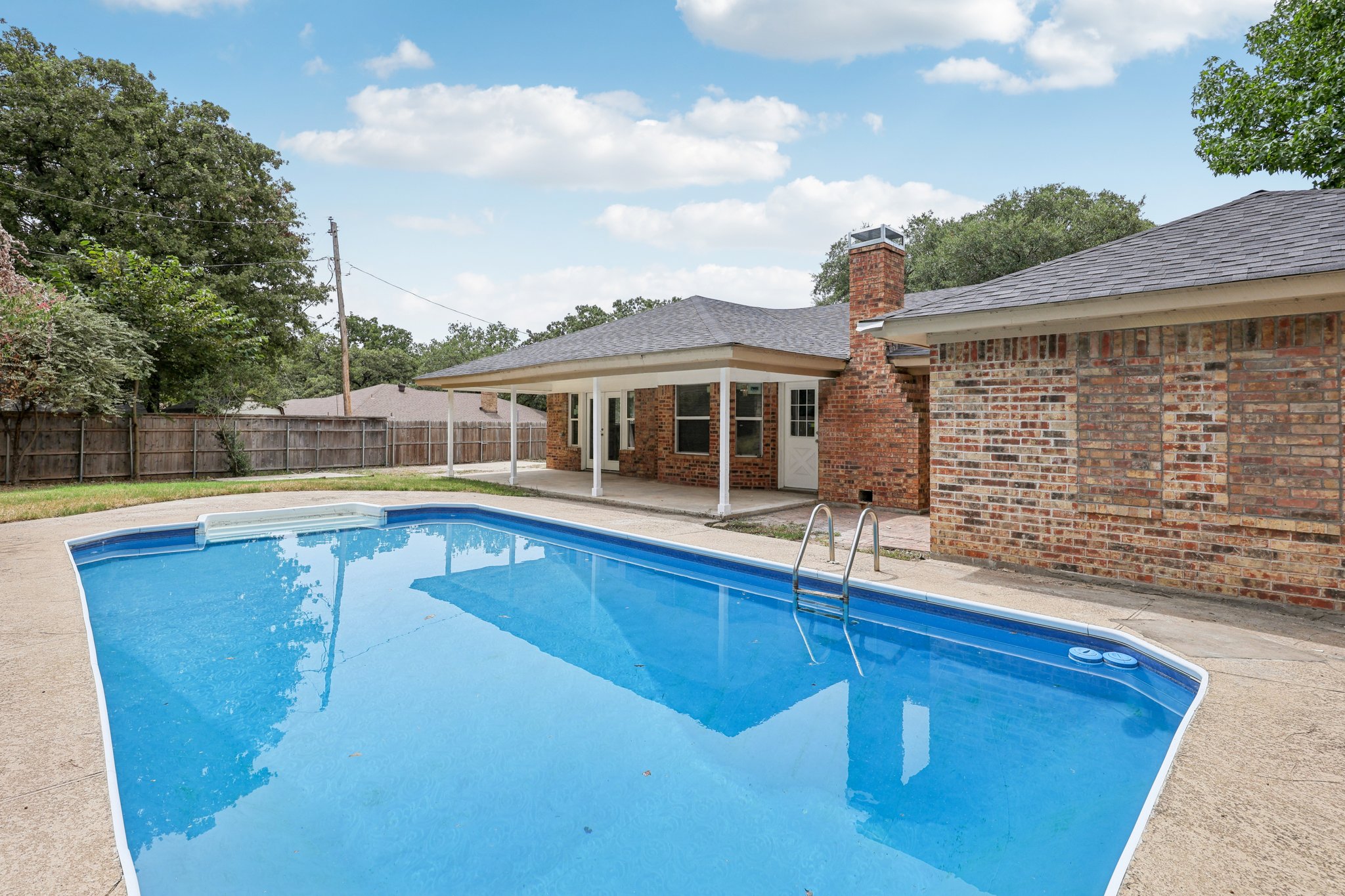 Oak Ridge Dr-S1808-031.jpg