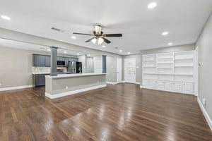 Oak Ridge Dr-S1808-007.jpg