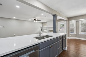 Oak Ridge Dr-S1808-013.jpg
