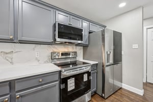 Oak Ridge Dr-S1808-014.jpg