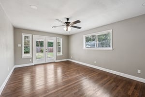 Oak Ridge Dr-S1808-017.jpg
