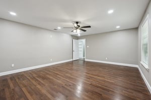 Oak Ridge Dr-S1808-021.jpg