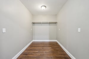 Oak Ridge Dr-S1808-023.jpg